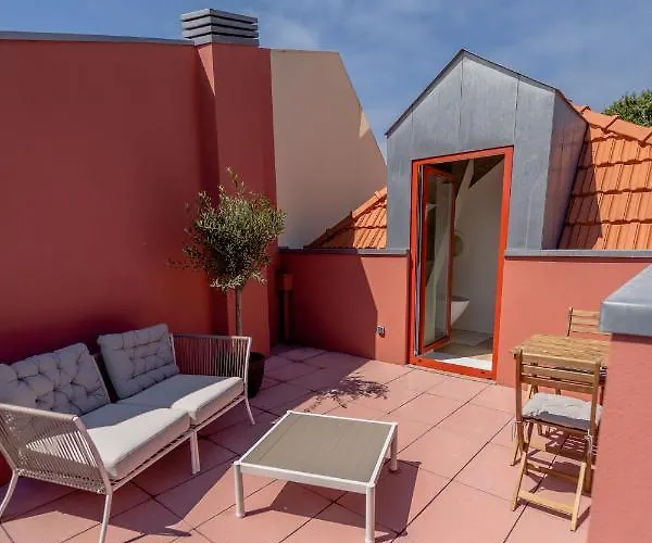 A'mar By Ideal 波瓦－迪瓦尔津