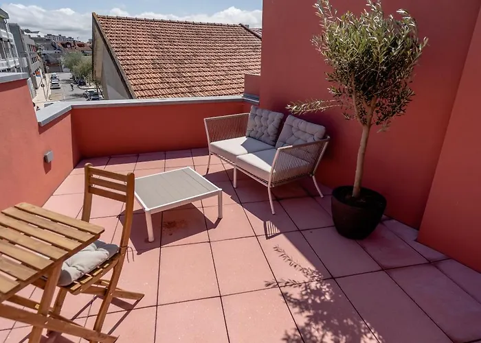 A'mar By Ideal 波瓦－迪瓦尔津